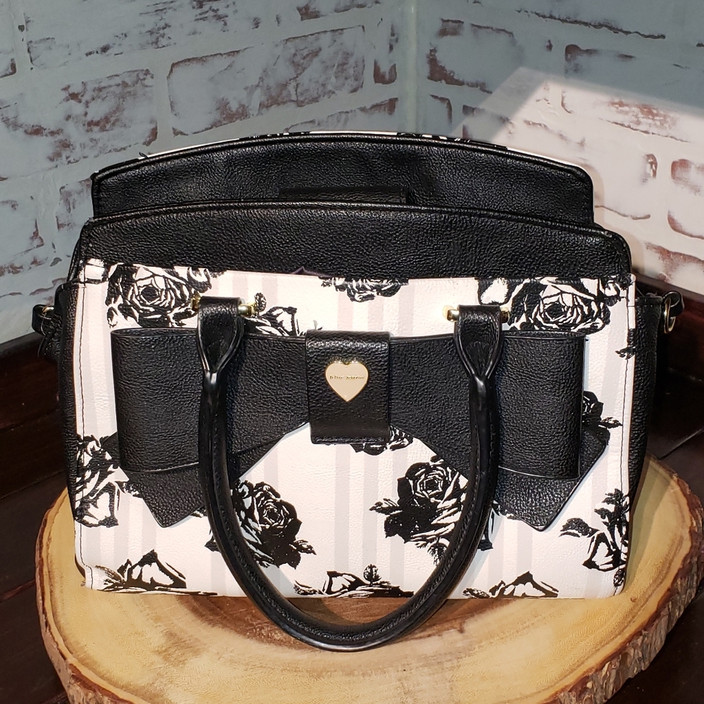 Betsey Johnson purse